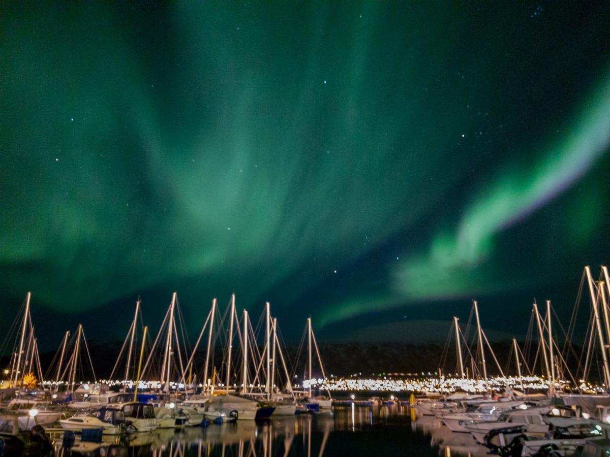 Norwavey, Sleep In A Boat Hotel Krokelvdalen Buitenkant foto
